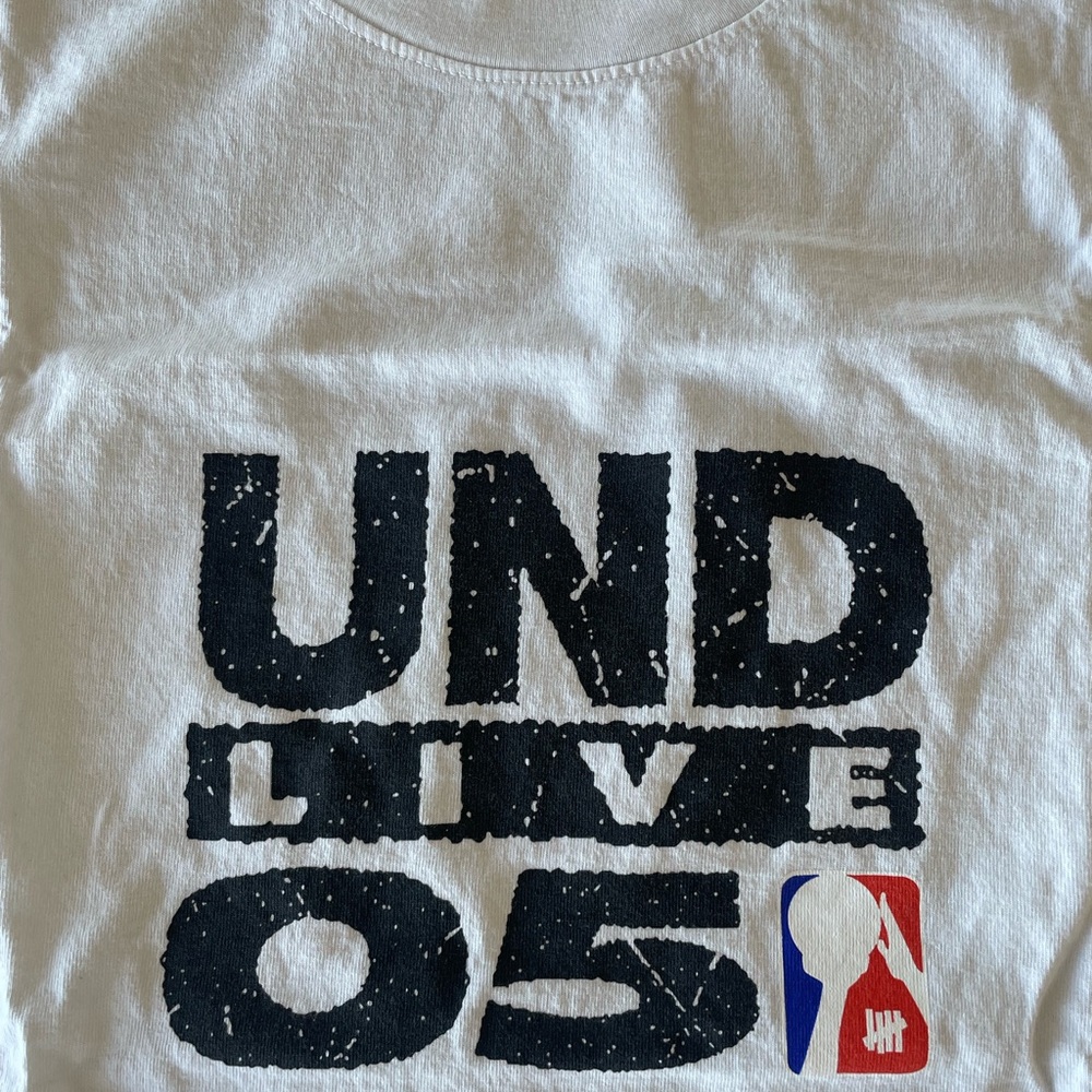 Undefeated LIVE 05 T-Shirt